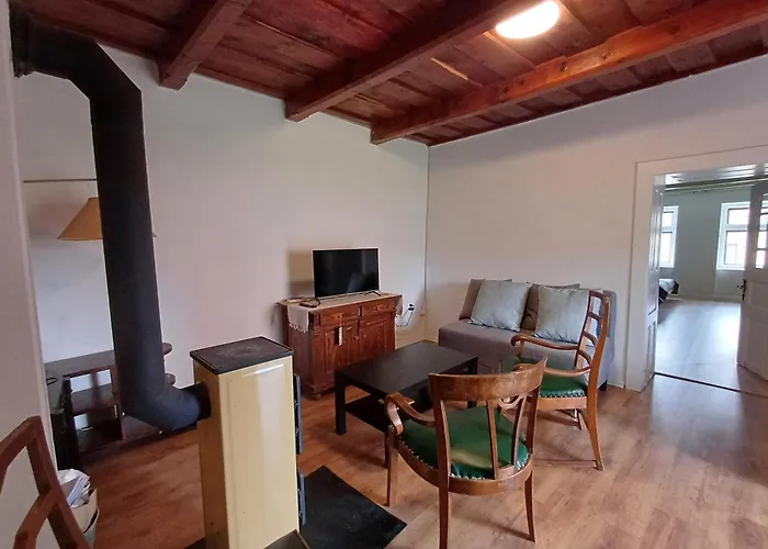 Amelia * Komáromcsehi