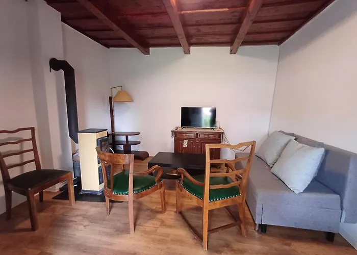 Amelia Nyaraló Komáromcsehi