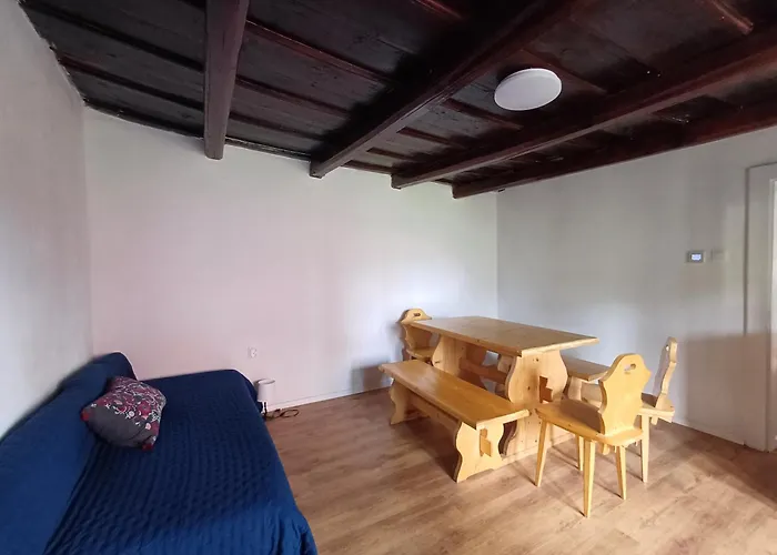 Amelia Nyaraló Komáromcsehi